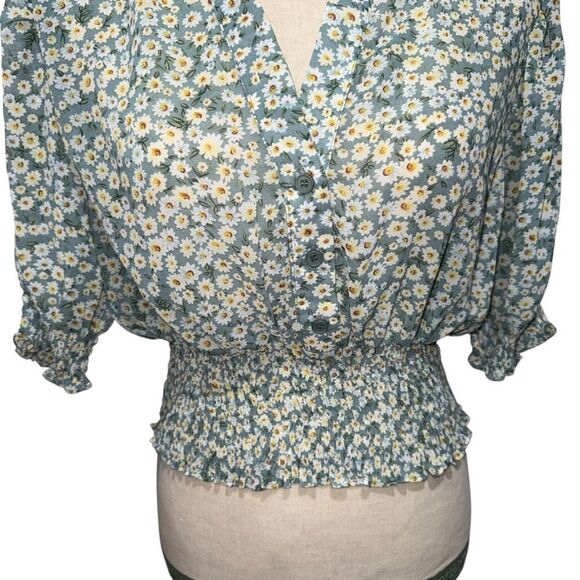 NWT Know One Cares Floral Green Blue Short Sleeve Crop Top Blouse V Neck size L - Picture 4 of 11